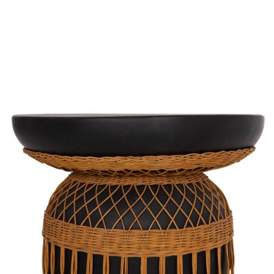 SIDE TABLE ROUND PRILEP HM18159.01 FIBER CEMENT IN BLACK & RATTAN--Φ60x76.5Hcm.