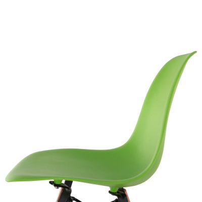 Стол Twist Kid HM8453.03 с дървени крака и зелена седалка 30,5x33x59 см